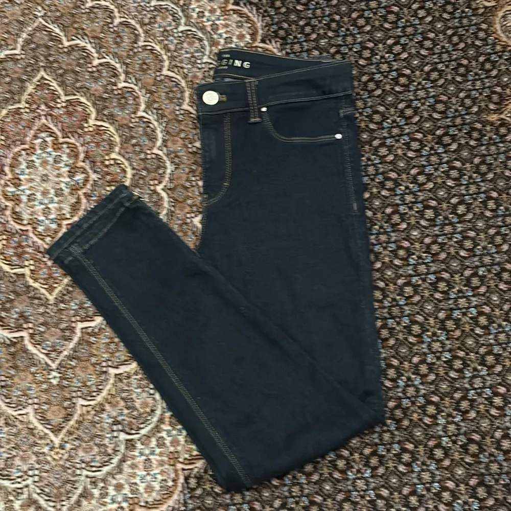 Classic Black Women's Jeans - Picture 9 of 10